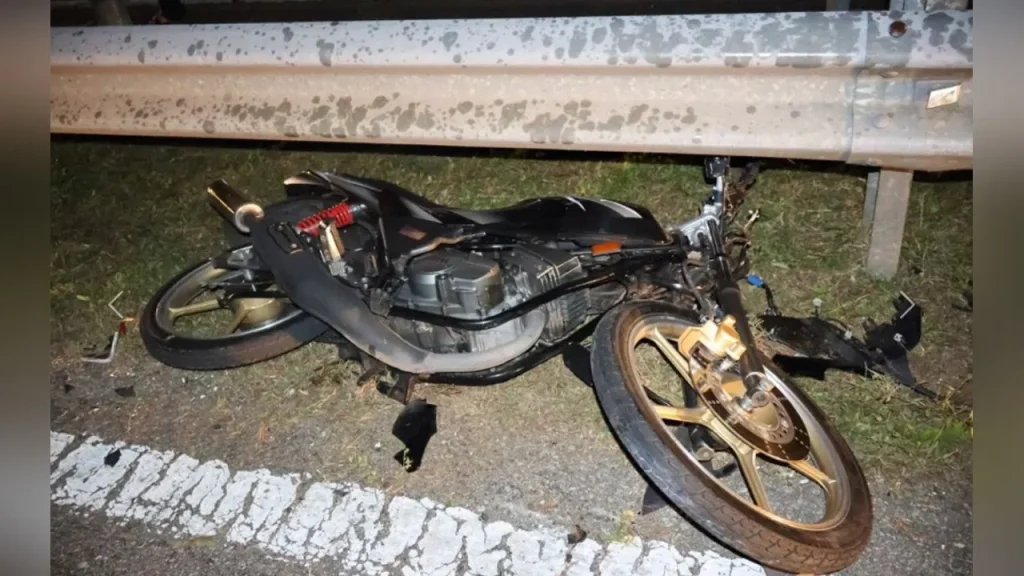 KUANTAN: Four motorcyclists were killed while several others were injured in an accident involving 13 vehicles at KM 246.4 of the East Coast Highway, here, early this morning. Kuantan District Police Chief, ACP Ashari Abu Samah said that in the incident at about 1 am, Che Mohd Sufian Che Ghani, 40, Muhammad Hafiz Al Hakim Mazlan and Mohd Aizat Husni, each aged 33, who were riding a Yamaha RXZ motorcycle, died at the scene. He said another victim, Muhammad Safawi Md Noh, 24, died while receiving treatment at the Tengku Ampuan Afzan Hospital (HTAA) here in the accident involving a car and 12 motorcycles. He said initial investigations found that the accident occurred when a car driven by a 25-year-old man from Kuantan was heading to Kemaman. "While at the scene, suddenly the motorcycle being ridden by Che Mohd Sufian is believed to have hit the back of the car and fallen into the right lane, causing several other motorcyclists to not have time to avoid and crash into each other on the road," he said in a statement. He said the accident resulted in a 13-year-old teenager, who was also a passenger in the car, being injured in the neck, while the driver was not injured. Ashari said the case is being investigated under Section 41 (1) of the Road Transport Act (APJ) 1987. -- BERNAMA