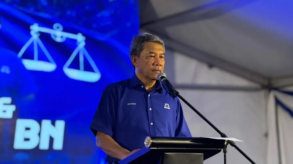 SEREMBAN, July 15 – Barisan Nasional (BN) has announced candidates for 25 State Legislative Assembly (DUN) seats for the 16th Negeri Sembilan state election. The announcement was made by Negeri Sembilan BN Chairman Datuk Seri Mohamad Hasan during the coalition's Election Machinery Launch and Candidate Announcement Ceremony held in Seremban on Wednesday. However, BN has yet to reveal its candidates for the remaining 11 state seats, leaving speculation over who will contest those constituencies. The 25 candidates announced are: N.01 Chennah – Siow Kong Choon N.02 Pertang – Jalaluddin Alias N.03 Sungai Lui – Mohd Razi Mohd Ali N.06 Palong – Mustapha Nagoor N.07 Jeram Padang – Mohd Zaidy Abdul Kadir N.08 Bahau – Chong Fui Ming N.09 Lenggeng – Mohd Asna Amin N.10 Nilai – Lai Chien Kong N.12 Temiang – Leaw Kok Chan N.15 Juasseh – Ismail Lassim N.16 Seri Menanti – Muhammad Sufian Maradzi N.17 Senaling – Mohamad Qayyum Abd Jalil N.18 Pilah – Suzlyana Mahayuddin N.19 Johol – Saiful Yazan Sulaiman N.20 Labu – Siti Nur Umaira Hasim N.22 Rahang – Yap Siok Moy N.24 Seremban Jaya – Thinalan T. Rajagopalu N.26 Chembong – Zaifulbahri Idris N.27 Rantau – Mohamad Hasan N.28 Kota – Suhaimi Aini N.29 Chuah – Pau Jeou Ching N.32 Linggi – Mohd Faizal Ramli N.33 Sri Tanjung – Achuthan Alagan N.35 Gemencheh – Suhaimizan Bizar N.36 Repah – Koh Kim Swee The unveiling of the candidates marks BN's official preparation for the Negeri Sembilan state election, with the coalition expected to announce candidates for the remaining 11 seats at a later date. The campaign period is set to begin on Saturday following the nomination process. -- MINUTESMY