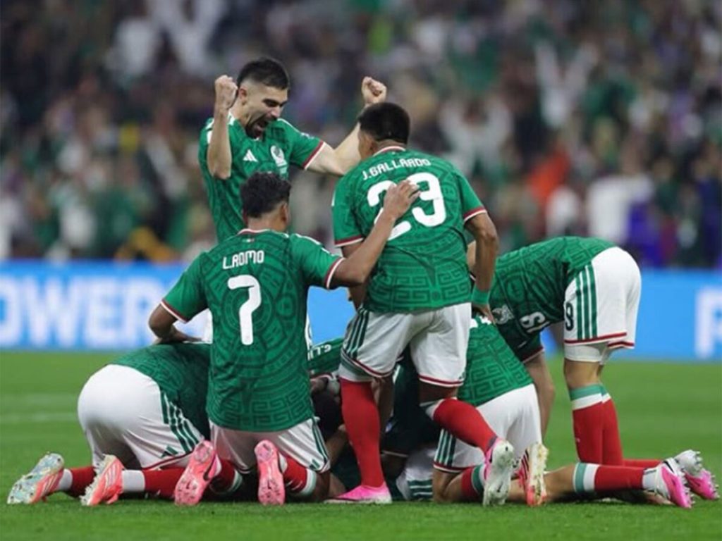 MEXICO CITY, July 6 -- The kick-off in the World Cup match between England and Mexico at the Azteca Stadium has been delayed by an hour due to severe weather in Mexico City, FIFA has announced, reported Xinhua. The match was due to kick-off at 6 pm (0000 GMT), but with the threat of lightning in the area, the stadium activated its thunderstorm protocol less than an hour before then and the game will now commence at 7 pm. A FIFA statement read: “Due to adverse weather conditions in Mexico City, including risk caused by lightning in the vicinity of the stadium, the kick-off of the FIFA World Cup 2026 round of 16 match between Mexico and England has been delayed to 19:00 local time. “The safety and security of all individuals is FIFA’s priority. We thank all fans for their understanding and cooperation.” The delay is another challenge for England to deal with ahead of a crunch match, where they have to battle Mexico’s home advantage and the altitude. The storm has at least cooled the air down, with temperatures at 20 degrees Celsius. -- BERNAMA-XINHUA