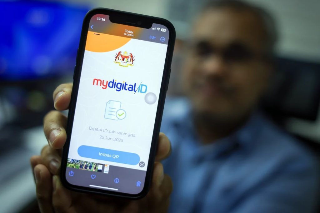 KUALA LUMPUR, July 8 -- A total of 12 million Malaysians had registered for MyDigital ID as of June 30, with 16 million transactions involving registrations, renewals and cancellations of digital identities recorded. Deputy Prime Minister Datuk Seri Dr Ahmad Zahid Hamidi said the government is continuing to expand the use of MyDigital ID as a single sign-on mechanism for online government services through an integration strategy implemented at both the federal and state levels. He said the Chief Secretary to the Government issued a directive on Jan 14, 2025, requiring all ministries, federal departments, statutory bodies, state secretaries and local authorities to implement the single sign-on system using MyDigital ID. "As of June 25, 2026, a total of 114 online government services have been integrated with MyDigital ID, including MyJPJ, MyPTPTN, SPA9 and the Royal Malaysia Police (PDRM) MyBayar platform," he said in a written reply posted on the Parliament portal today. He was responding to a question from Wong Shu Qi (PH-Kluang), who sought the total number of MyDigital ID registrations as of May 31, 2026, and the measures taken by the government to ensure all online government platforms and service systems are accessible through MyDigital ID. Elaborating further, Ahmad Zahid, who is also Rural and Regional Development Minister, said MyDigital ID has also been integrated with the MyGOV Malaysia platform developed by the National Digital Department (JDN), enabling users to access various government services through a single digital identity authentication mechanism. At the state government level, he said 19 online applications have so far been integrated with MyDigital ID, while another 28 applications remain under development. --BERNAMA