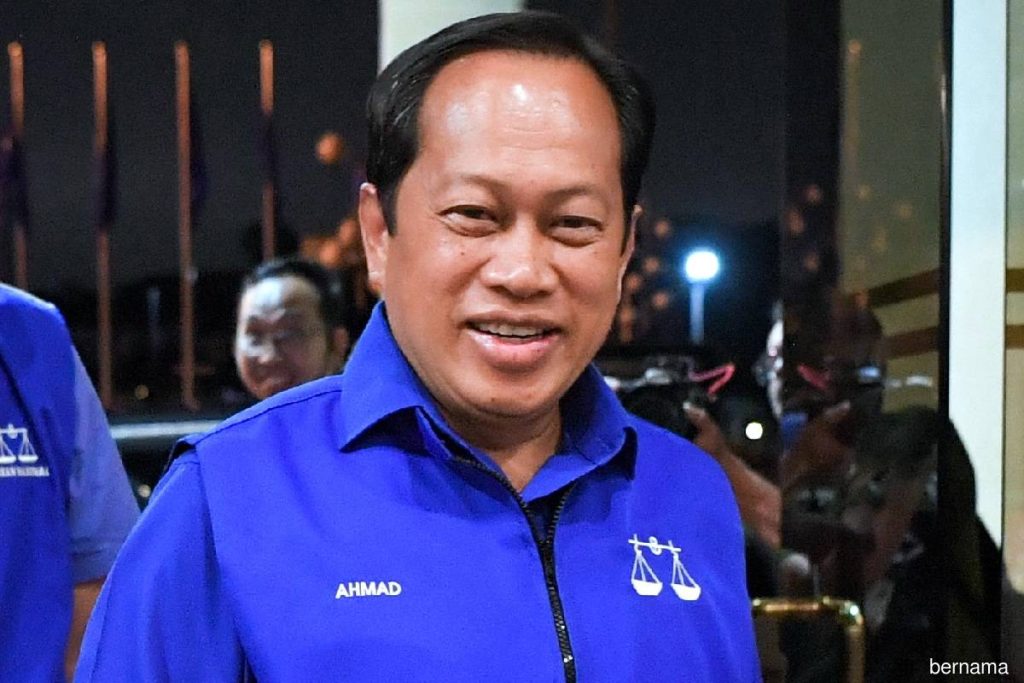 JOHOR BAHRU, July 3 -- Barisan Nasional (BN) has expressed confidence that the coalition will be able to achieve victory in the 16th Johor State Election (PRN) and thus form a state government to continue the previous administration. Johor UMNO Liaison Body Deputy Chairman Datuk Seri Dr Ahmad Maslan said BN was on the best track to achieve victory in the 16th Johor state election with the target of securing more than 40 of the 56 State Legislative Assembly (DUN) seats being contested. He said his confidence was based on his observations and assessments after helping with campaigns in 25 of the 26 parliamentary constituencies in Johor. "Personally, my conclusion and my thinking and my analysis is that BN is in a winning position," he said in an interview with Bernama. He said the re-participation of several big names in the Rumah Bangsa initiative such as Datuk Seri Ismail Sabri, Khairy Jamaluddin, Datuk Seri Hishammuddin Tun Hussein and Tan Sri Noh Omar who were present to support the nomination of candidates also added value to the campaign work. Ahmad, who is also the Pontian UMNO Division Chief, said the target could also be achieved based on the response of voters, the candidates' work and the strength of the party machinery at the Voting District Centre (PDM) level. He said that throughout the almost week-long campaign, the BN machinery was seen active from morning to night with various activities including house-to-house programmes, checking voter data, training activities and coordinating the operations room. "I am quite comfortable in the state of Johor seeing the strength and activity of the machinery at PDM which we have made the headquarters or operations room. "There, from morning until night, there are various activities, whether they go door to door, do data analysis, dry runs and all that," he said. Ahmad said BN's strength in this election was also aided by the presence of recruitment machinery from other states that were stationed throughout Johor to strengthen existing work ahead of polling day on July 11. He said the approach added value to the BN campaign because the external machinery brought new perspectives, experiences and suggestions in an effort to win over voters. "This support mechanism is special because it provides a different perspective than usual. For example, in the Pontian Parliament, our support mechanism is the Menteri Besar of Pahang who also assists the Pulai Sebatang, Benut, Kukup and Pekan Nanas state constituencies. "The perspective of the machinery from Pahang gave us encouragement, new input and views based on their experiences outside our thinking box," he said. Ahmad said he would focus fully on the campaign in Johor until polling day, especially in areas considered BN's priorities, including Larkin, Kempas, Kota Iskandar and Pulai Sebatang. -- BERNAMA