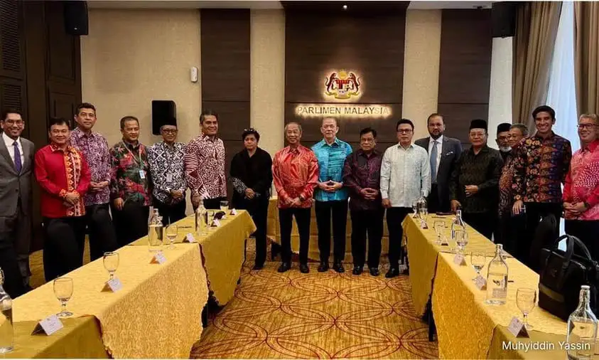 Dr Zaliha Mustafa comments on the Confidence and Supply Agreement involving 13 MPs.
