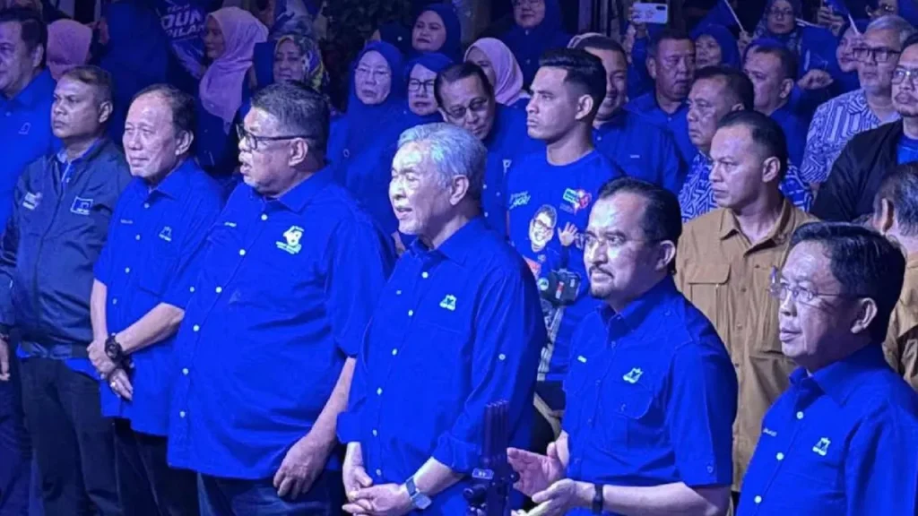 Ahmad Zahid Hamidi speaking at the BN election machinery launch in Masjid Tanah