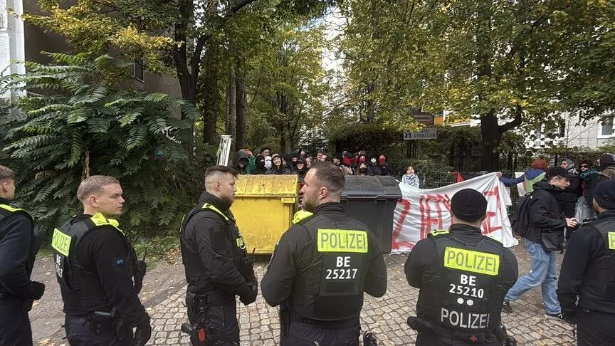 Students protesting education budget cuts and military conscription plans in Germany